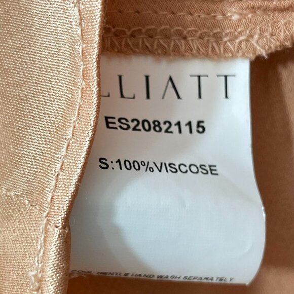 Elliatt Revolve Emely Playsuit Size S Long Sleeve Satin Pockets Romper - Picture 10 of 11